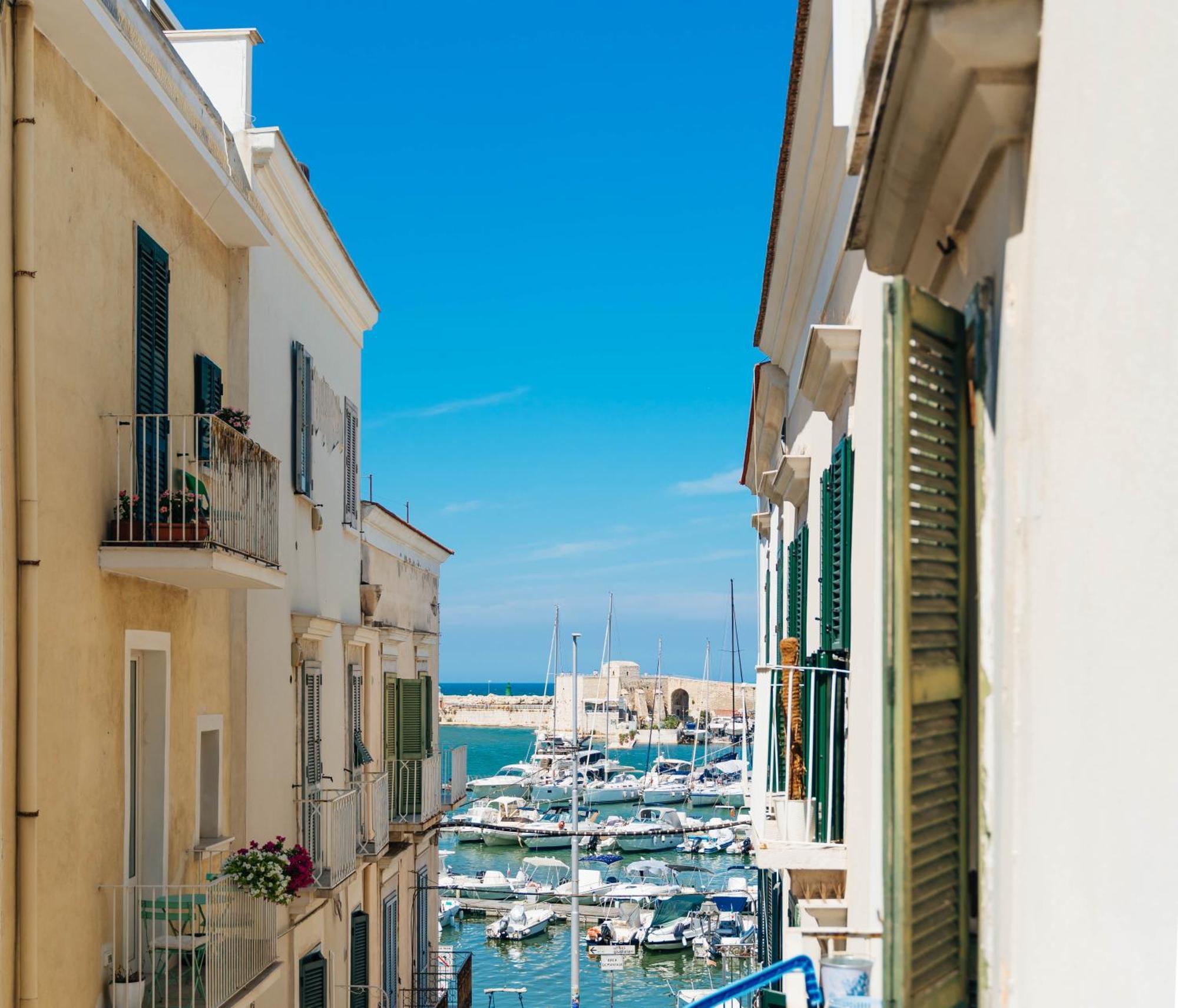 Bed & Breakfast Locanda Trani Exterior photo